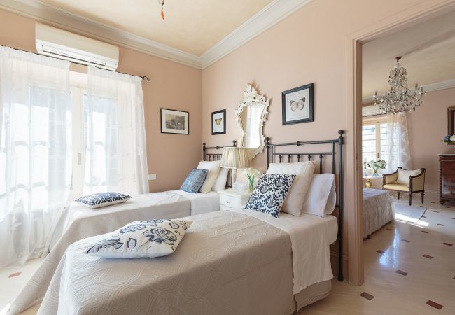 Villa in Maggiano - Villa Medea Villa in Maggiano - Villa Medea