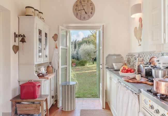 Villa in Camaiore - Luxury Farmhouse with Private Pool in Camaiore close to Lucca