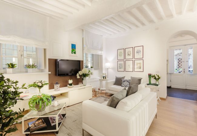 Apartment in Lucca - Orchidea Bianca Apartment Apartment in Lucca - Orchidea Bianca Apartment