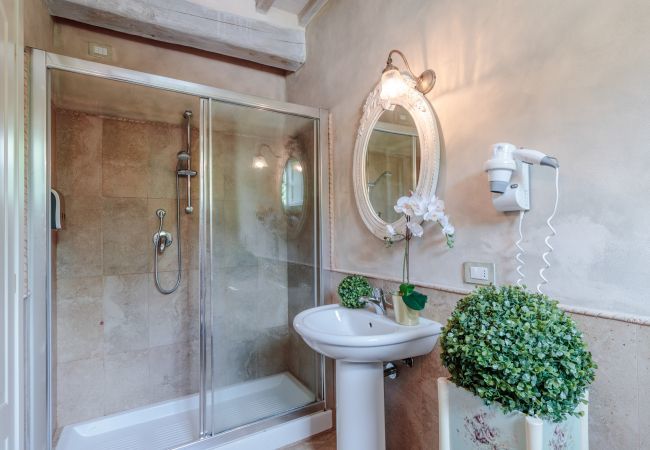 Villa in Camaiore - Casolare Dei Colli Villa in Camaiore - Casolare Dei Colli
