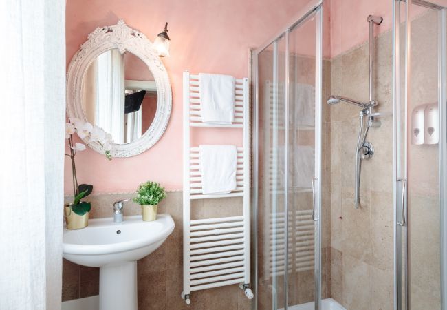 Villa in Camaiore - Casolare Dei Colli Villa in Camaiore - Casolare Dei Colli