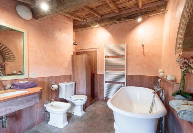 Villa in Lucca - Villa Gufo Villa in Lucca - Villa Gufo