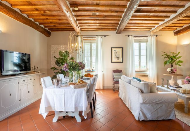 Villa in Capannori - FATTORIA CAMIGLIANO Luxury Farmhouse with Pool inside a Wine Estate