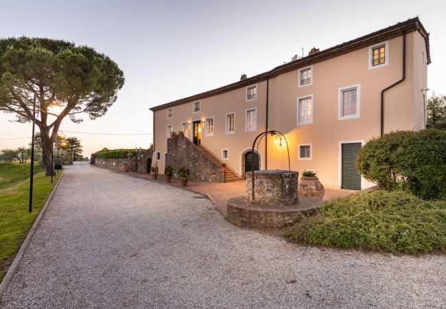 Villa in Capannori - FATTORIA CAMIGLIANO Luxury Farmhouse with Pool inside a Wine Estate