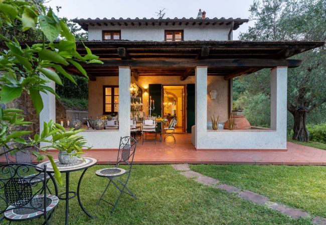 Villa in Lucca - Villa Arsina Villa in Lucca - Villa Arsina
