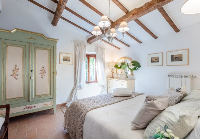 Villa in Vorno - Rio delle Fate Villa in Vorno - Rio delle Fate
