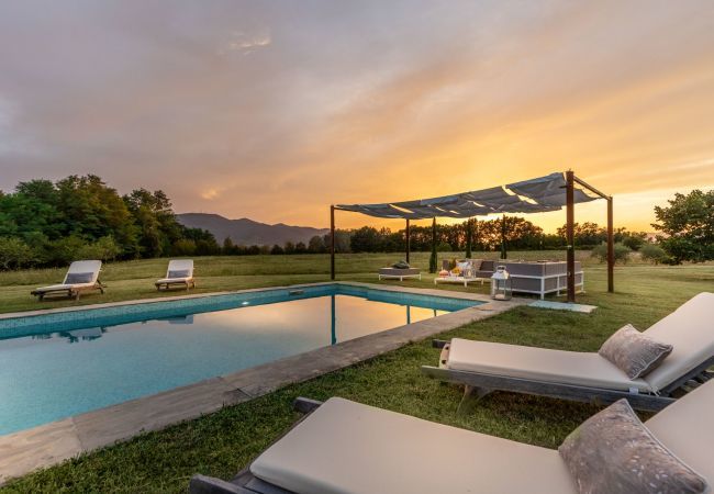 Villa in Orentano - Il Conte Farmhouse Retreat Villa in Orentano - Il Conte Farmhouse Retreat