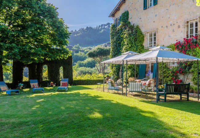 Villa in Camaiore - Luxury Farmhouse Retreat between Lucca and the Beach