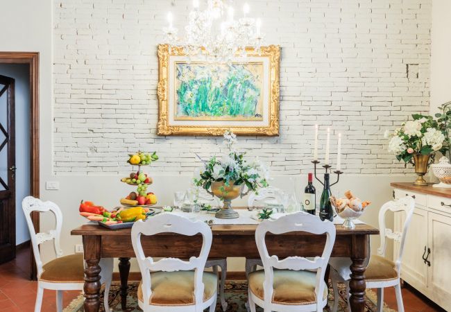 Apartment in Lucca - The Garden Along the Stream Apartment in Lucca - The Garden Along the Stream