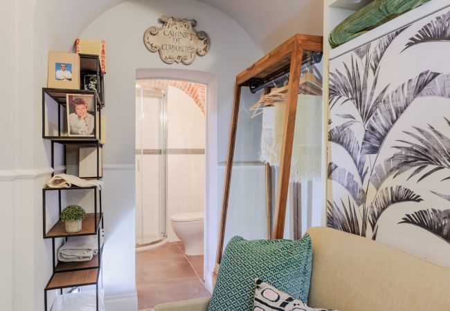 Apartment in Lucca - Busdraghi Studio,Stylish at Via Fillungo Apartment in Lucca - Busdraghi Studio,Stylish at Via Fillungo