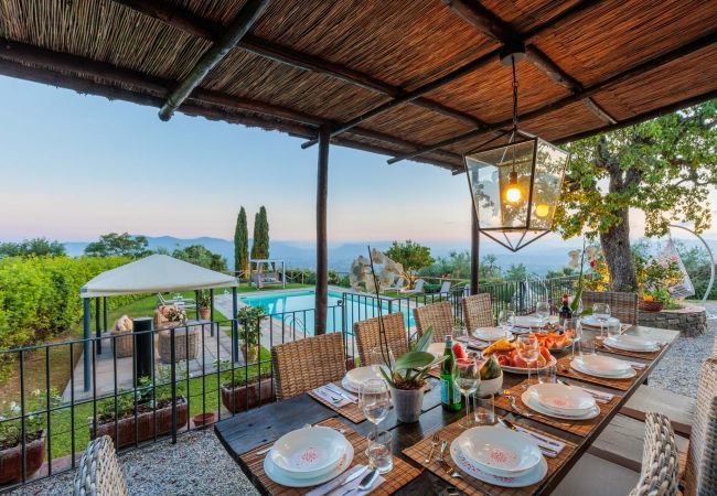 Villa in Lucca - Tuscan Fizz Villa, a Vineyards Retreat Villa in Lucca - Tuscan Fizz Villa, a Vineyards Retreat