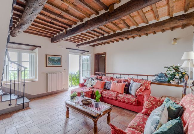 Villa in Lucca - Tuscan Fizz Villa, a Vineyards Retreat Villa in Lucca - Tuscan Fizz Villa, a Vineyards Retreat