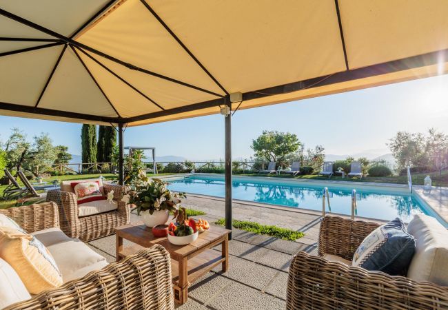 Villa in Lucca - Tuscan Fizz Villa, a Vineyards Retreat Villa in Lucca - Tuscan Fizz Villa, a Vineyards Retreat