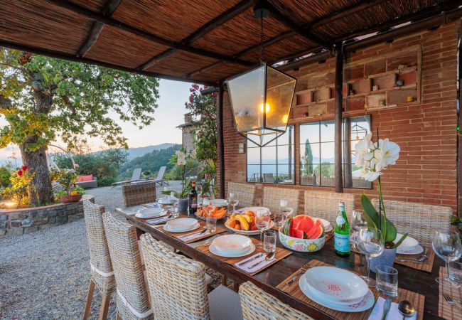 Villa in Lucca - Tuscan Fizz Villa, a Vineyards Retreat Villa in Lucca - Tuscan Fizz Villa, a Vineyards Retreat