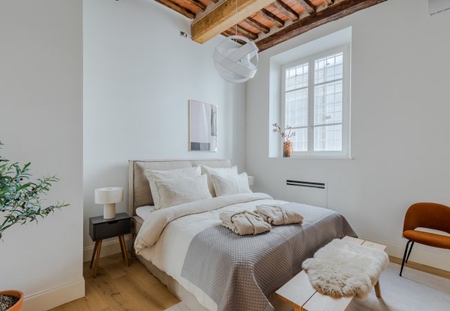 Apartment in Lucca - Casa Lazzaro, Contemporary Ground Floor Apartment Apartment in Lucca - Casa Lazzaro, Contemporary Ground Floor Apartment