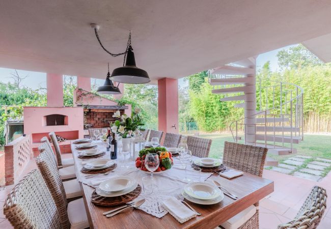Villa in Bientina - Cà Uvenere, Modern Farmhouse with Pool Villa in Bientina - Cà Uvenere, Modern Farmhouse with Pool