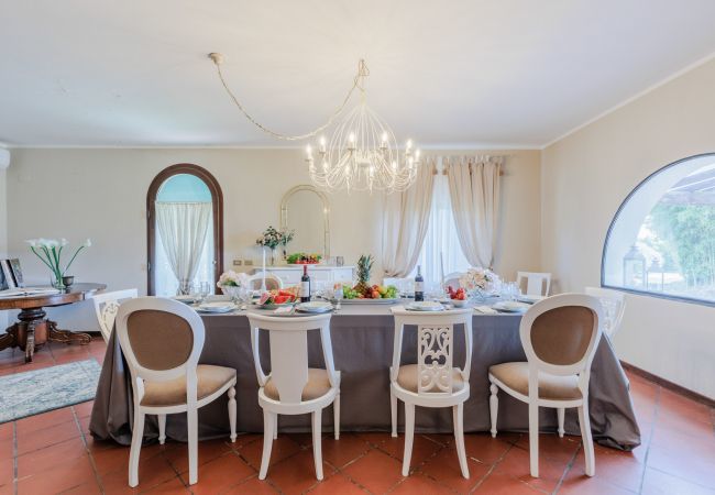 Villa in Bientina - Cà Uvenere, a spacious 6 bedrooms Villa with Private Pool on the Tuscan Hills of Santa Colomba by Pontedera and Bientina