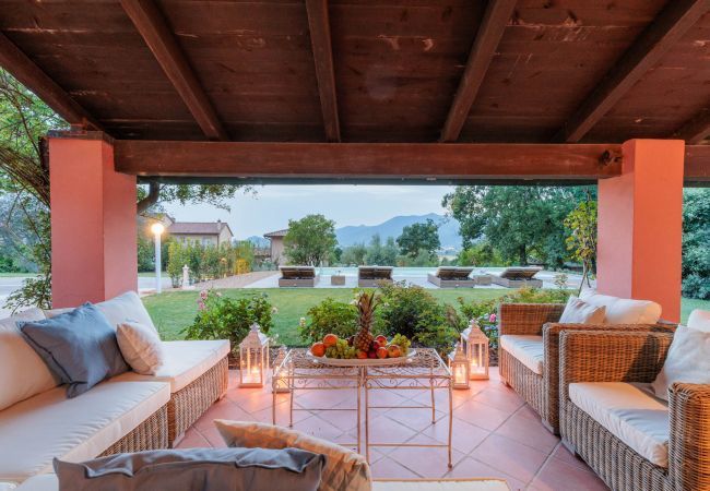 Villa in Bientina - Cà Uvenere, Modern Farmhouse with Pool Villa in Bientina - Cà Uvenere, Modern Farmhouse with Pool