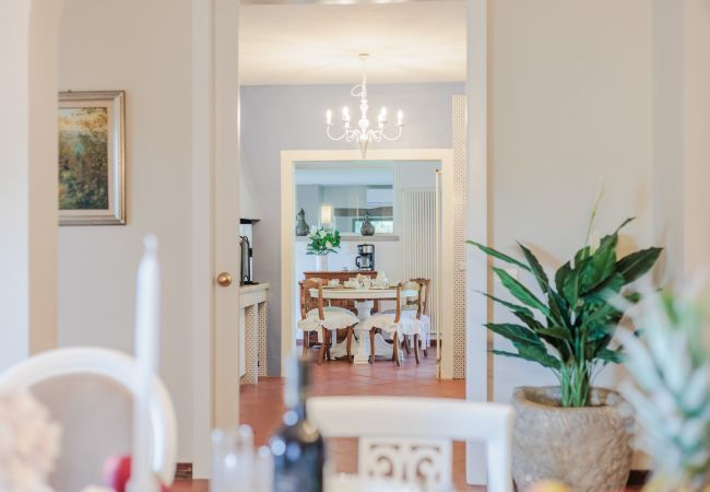 Villa in Bientina - Cà Uvenere, Modern Farmhouse with Pool Villa in Bientina - Cà Uvenere, Modern Farmhouse with Pool