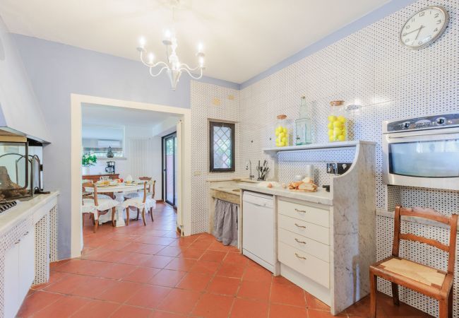 Villa in Bientina - Cà Uvenere, Modern Farmhouse with Pool Villa in Bientina - Cà Uvenere, Modern Farmhouse with Pool