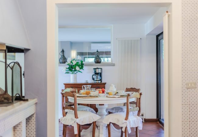 Villa in Bientina - Cà Uvenere, Modern Farmhouse with Pool Villa in Bientina - Cà Uvenere, Modern Farmhouse with Pool