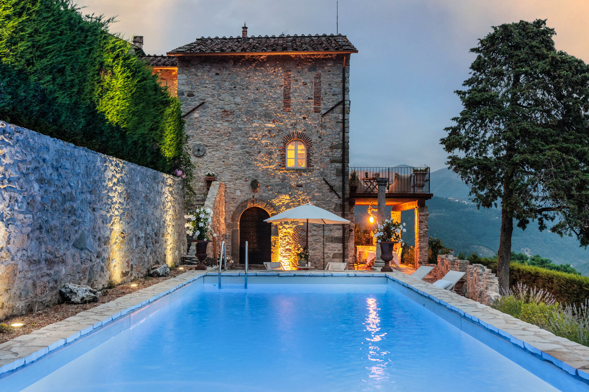 Villa/Dettached house in Borgo a Mozzano - Gran Burrone Castle, a Luxury Castle with Pool in Borgo a Mozzano close to Lucca and Garfagnana