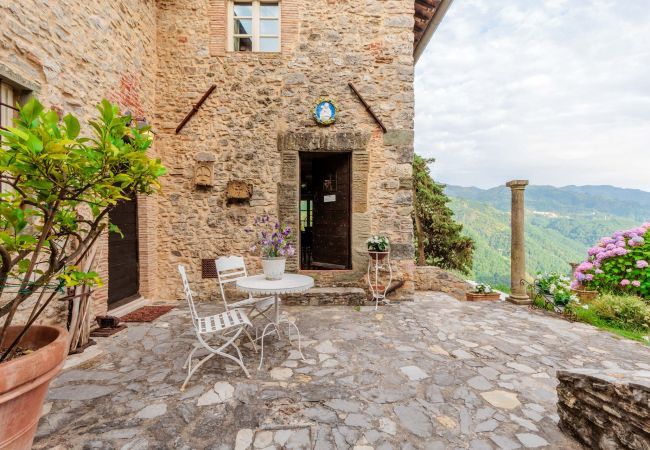 Villa in Borgo a Mozzano - Gran Burrone Castle Villa in Borgo a Mozzano - Gran Burrone Castle