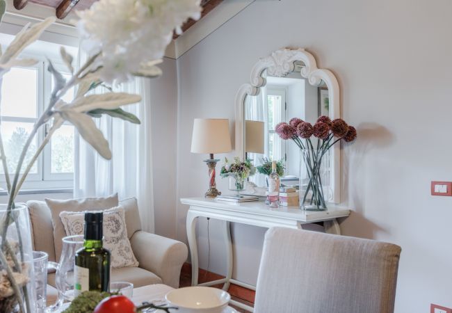 Apartment in Monte San quirico - Anna Farmhouse Apartment in Wine Resort in Lucca Apartment in Monte San quirico - Anna Farmhouse Apartment in Wine Resort in Lucca