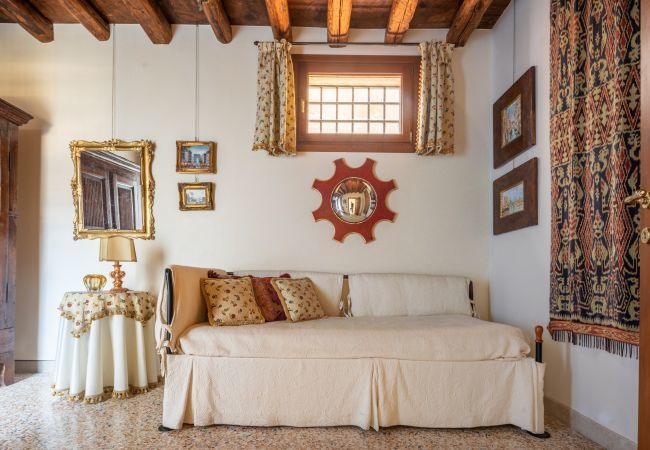 Apartment in Venezia - Garden Mansion with Private Mooring R&R Apartment in Venezia - Garden Mansion with Private Mooring R&R