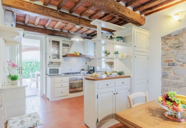 Villa in Lucca - Villa Dondolino Villa in Lucca - Villa Dondolino
