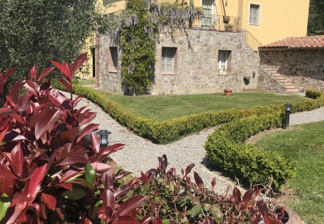 Apartment in San Gennaro - Casa Lucchese, a farmhouse apartment with pool on the hills of Lucca