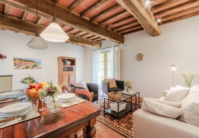Apartment in San Gennaro - Casa Lucchese, a farmhouse apartment with pool on the hills of Lucca