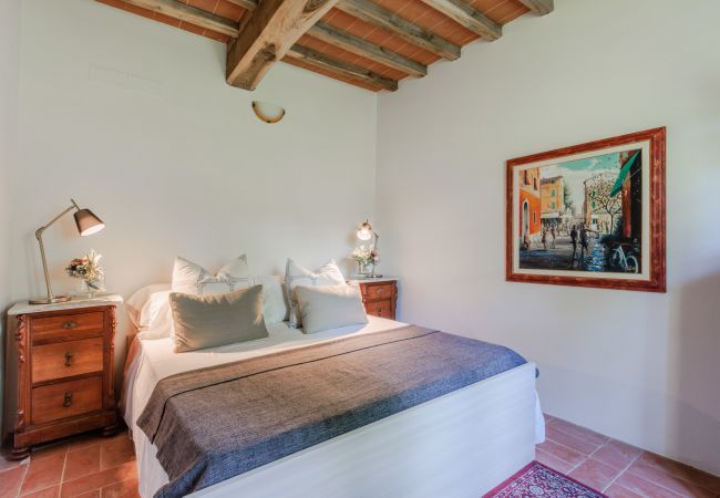 Apartment in San Gennaro - Casa Santo, a sweet country apartment with pool on the hills of Lucca 