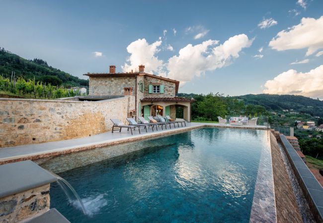 Villa in Pescaglia - Villa Grema Villa in Pescaglia - Villa Grema