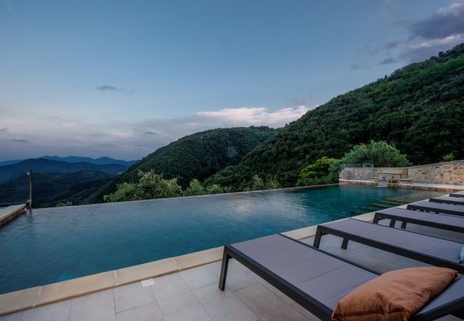 Villa in Pescaglia - Villa Grema Villa in Pescaglia - Villa Grema