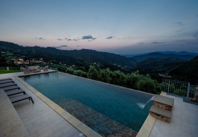 Villa in Pescaglia - Villa Grema Villa in Pescaglia - Villa Grema