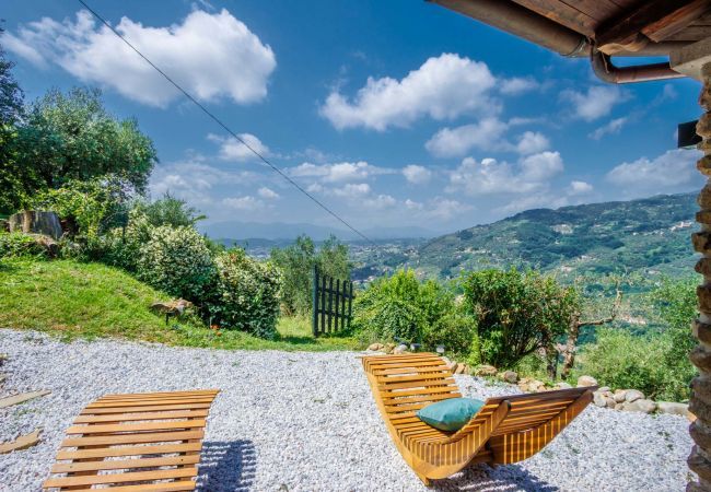 Villa in Pescia - Sospirata Farmhouse, luxury 2 bedrooms villa with Amazing Views on the Rolling Hills of Pescia