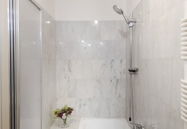 Apartment in Lucca - Georgia Penthouse Apartment in Lucca - Georgia Penthouse