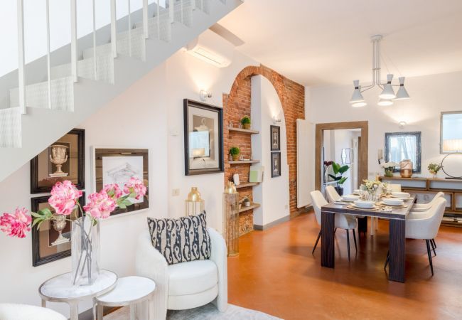 Apartment in Lucca - Georgia Penthouse Apartment in Lucca - Georgia Penthouse