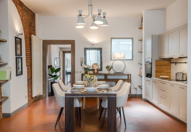 Apartment in Lucca - Georgia Penthouse Apartment in Lucca - Georgia Penthouse