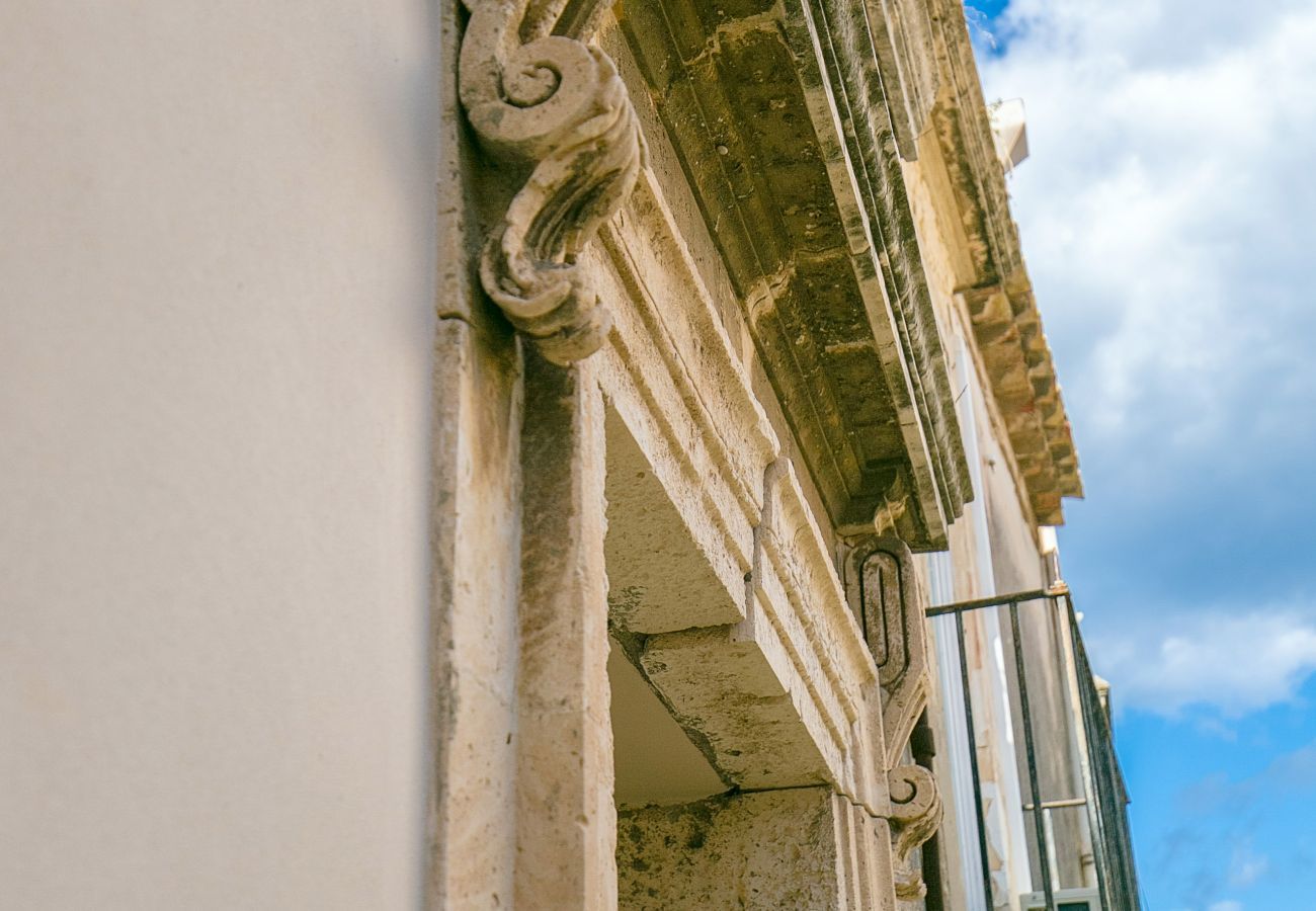 Apartment in Syracuse - Dione design apartments, two bedrooms and terrace