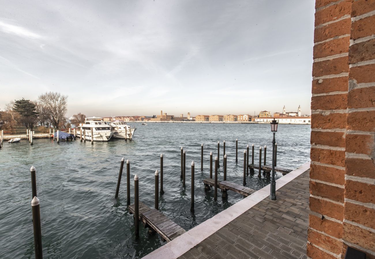 Apartment in Venice - Molino Stucky Apartment Wi-Fi R&R