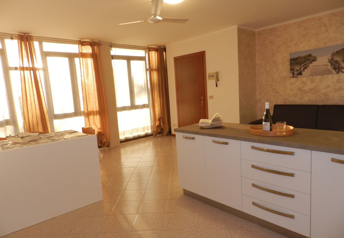 Apartment in Lazise - Regarda – apartment Rosa Canina 8 with free entrance to camping and beach