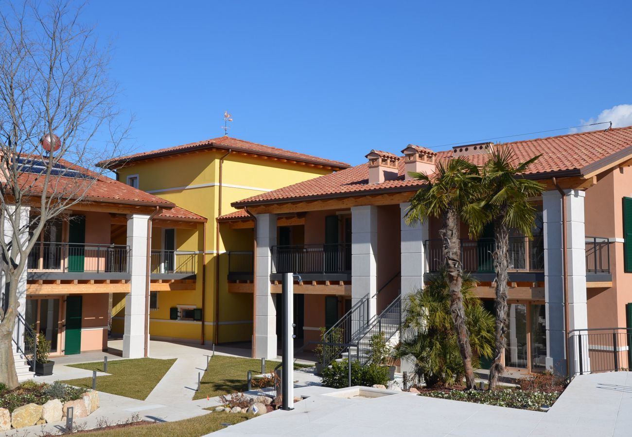 Farm stay in Bardolino - Quiet Tenuta in Bardolino in the vineyards with pool,  wifi and airco