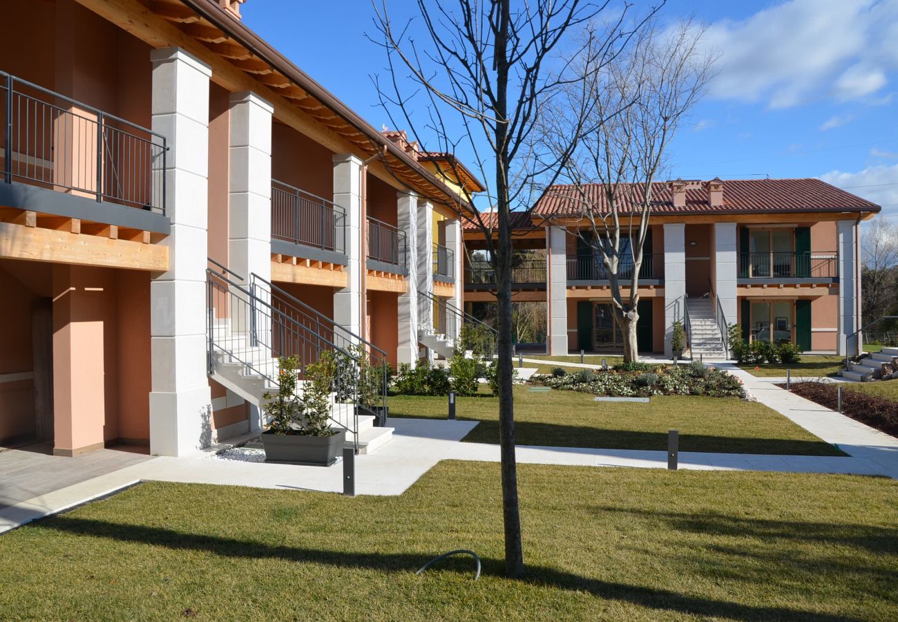 Farm stay in Bardolino - Quiet Tenuta in Bardolino in the vineyards with pool,  wifi and airco