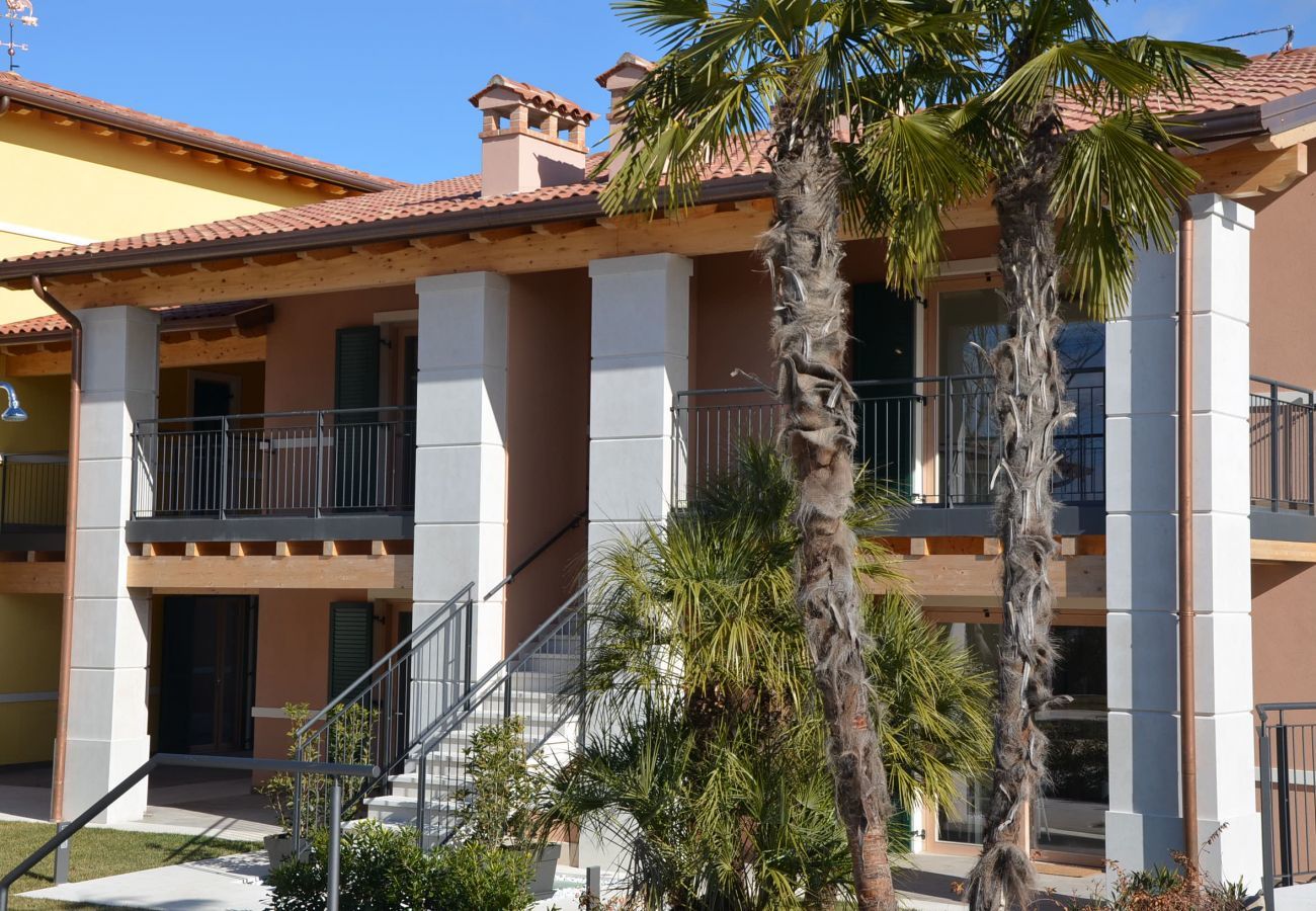Farm stay in Bardolino - Quiet Tenuta in Bardolino in the vineyards with pool,  wifi and airco