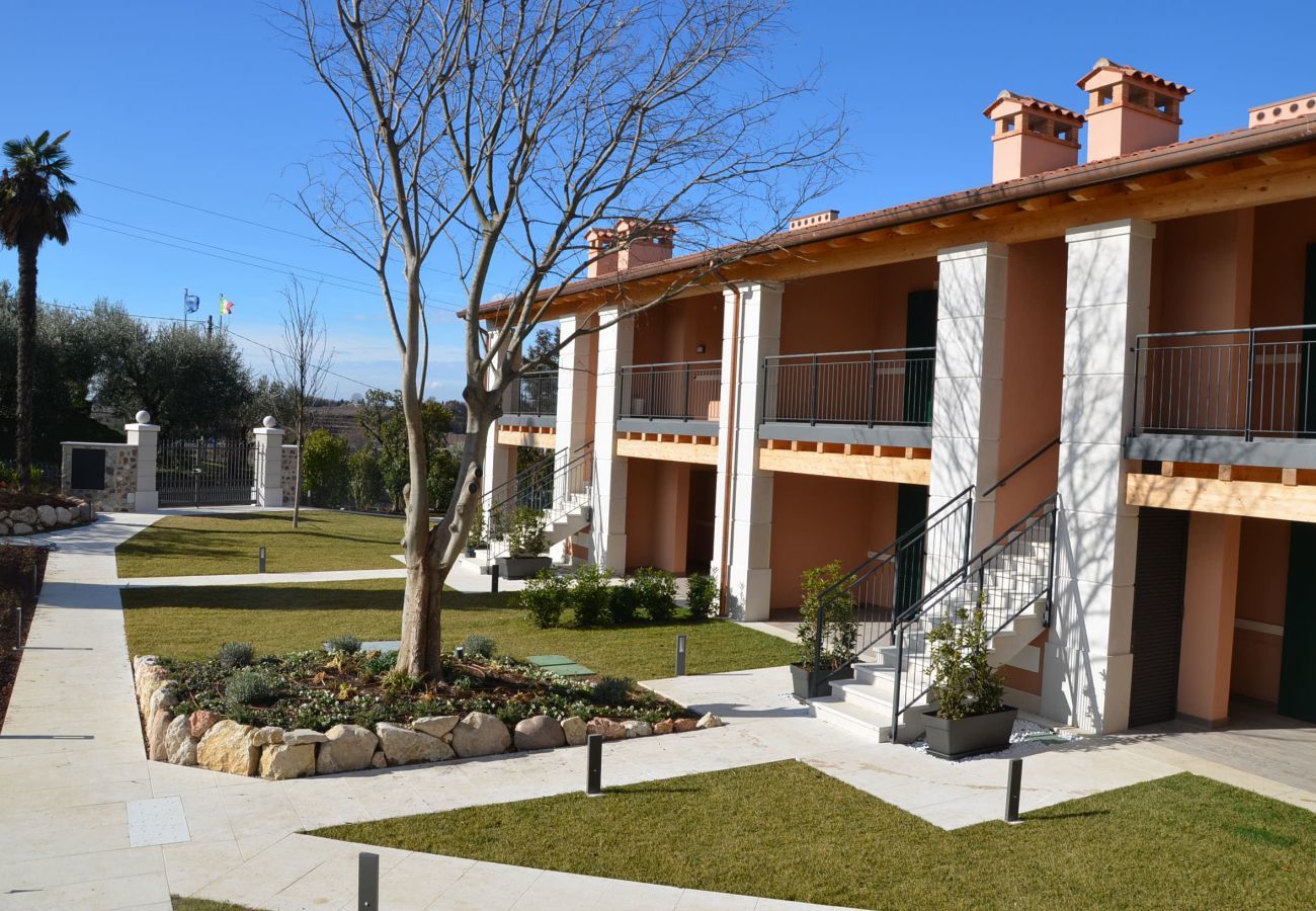 Farm stay in Bardolino - Quiet Tenuta in Bardolino in the vineyards with pool,  wifi and airco