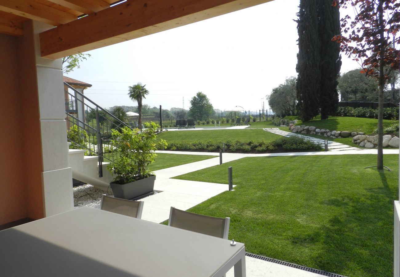 Farm stay in Bardolino - Quiet Tenuta in Bardolino in the vineyards with pool,  wifi and airco