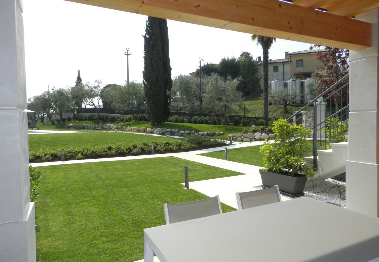 Farm stay in Bardolino - Quiet Tenuta in Bardolino in the vineyards with pool,  wifi and airco
