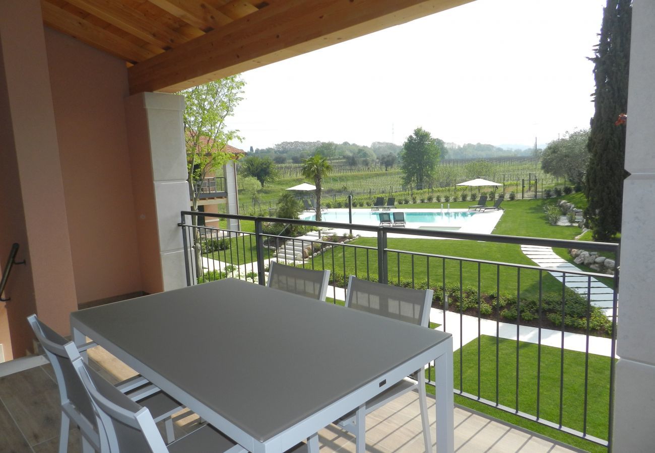 Farm stay in Bardolino - Quiet Tenuta in Bardolino in the vineyards with pool,  wifi and airco